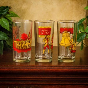 hot pink stanley cup uk The Spring Picnic Quencher H2.0 Flowstate Tumbler main image 1
