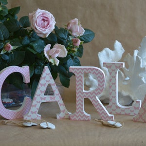 Letras decoradas de madera