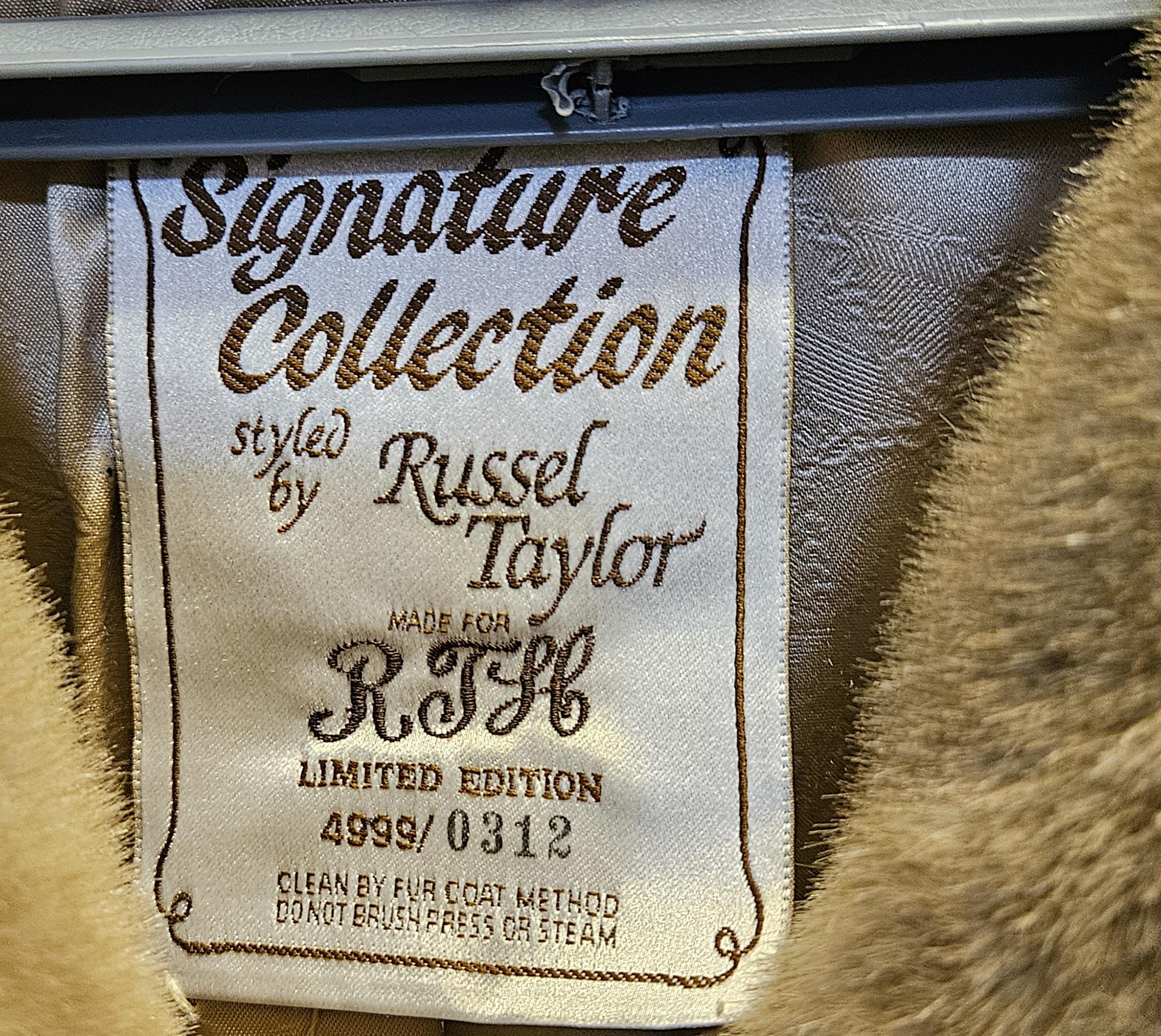ヴィンテージコート　russ taylor Vintage Full Length Russell Taylor Signature Faux Fur Coat, Small