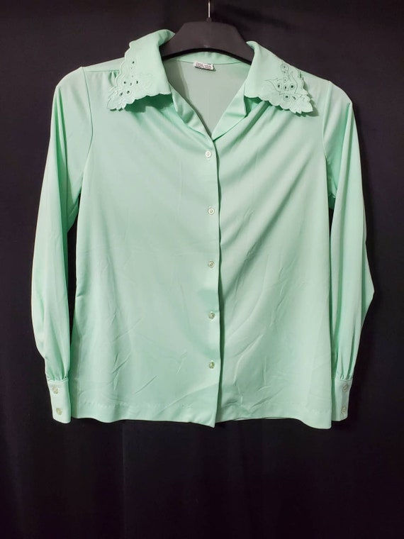 Funky/Retro 1970s Mint Green Women's Shirt
