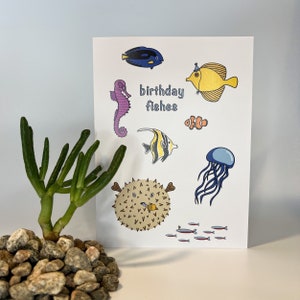 Poissons d'anniversaire | Carte d'anniversaire | Carte de vœux écologique faite à la main | Carte de vœux drôle mignonne de chiot | Boutique Ecrire sur
