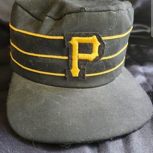 Gorra Stovepipe Vintage Pirates negro y amarillo