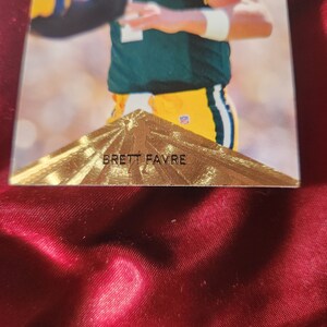 Brett Favre MVP! Football sports cards