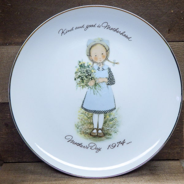 Vintage Holly Hobbie Porcelain Commemorative Edition Collectible Plate Mother's Day 1974