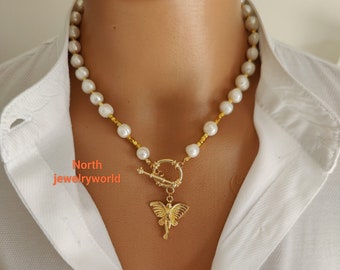 Unique design pearl necklace, personalized jewelery with precious stones, Stylish design white pearl,