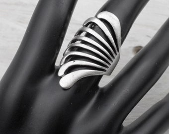 Anillo de plata de tejido regular, anillo ancho moderno de estilo elegante, anillo de rayas con patrón de línea, anillo de mujer grande ovalado, regalo de Navidad, R297
