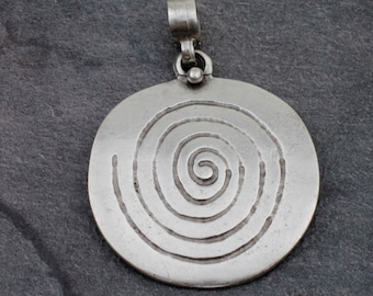 Silver Plated Big Round Pendant, Spiral Pendant, DIY Silver Pendant, Swirl Pendant, Boho Pendant, Jewelry Making, Christmas Gift, P2019 as