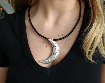 Silver Halfmoon Pendant Necklace, Leather Necklace, Moon Jewelry, Moon Necklace, Pendant Craft, Necklaces for Women, Valentine's Day, P25