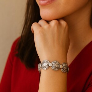 Zilveren schelparmband, messing bedelarmband, vintage armband, ronde bedelarmband, authentieke armband, kerstcadeau, B156
