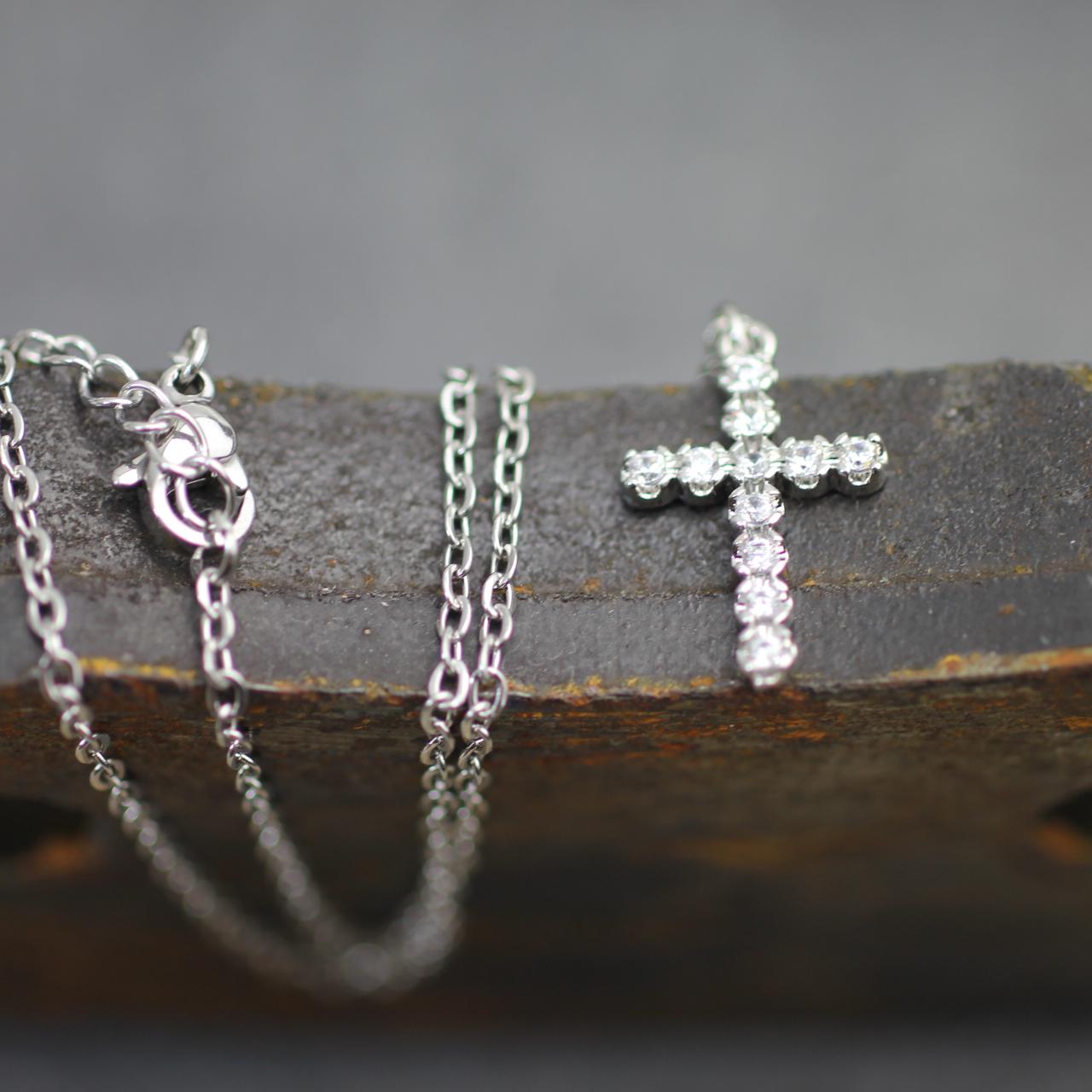 Sterling Silver Cross Necklace – Dainty Cubic Zirconia Pendant