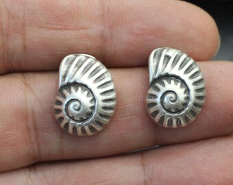 Silver Snail Earrings, Sterling Silver finish snail shell stud earrings, Shell Studs, Nautilus Shell stud earring, Gift for her, SE318
