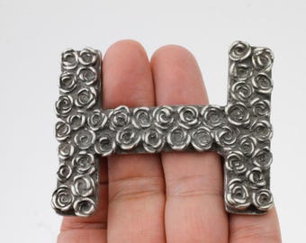 Dark Silver Belt Buckle H, Roses Belt Buckle, Flower Belt Buckle, Floral Accessory, Belt Buckle Fastener, Women Belt Buckle, GS274ds