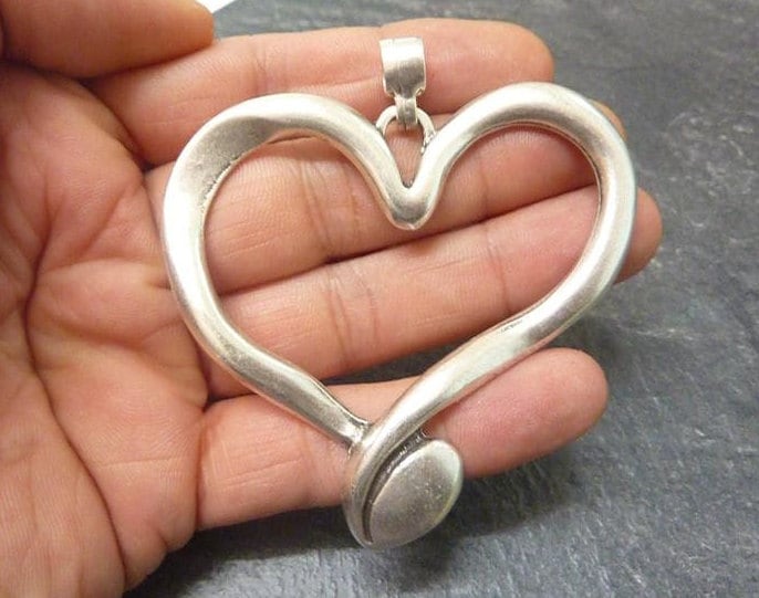 ネックレス・ペンダント Big Melting Heart Pendant (Silver) Sterling Silver Heart Pendant Necklace, Silver Hammered