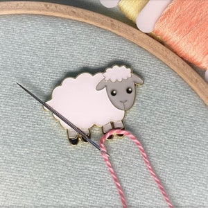 Woolly Sheep/Lamb Magnetic Needle Minder