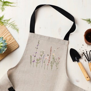 BloomInEmbroidery.etsy.com wildflower machine embroidery design apron