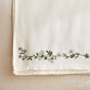 3 Delicate Wildflower Borders Machine Embroidery Design, Botanical ...