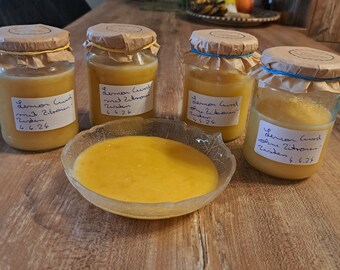 Lemon curd with or/without lemon zest