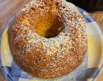 Easter cake with carrots in Guglhupf form