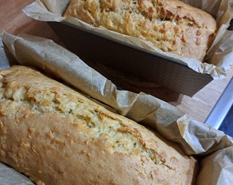 Apple bread - fluffy and delicious - just fresh out of the oven! 2 pieces