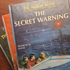 WÄHLE EINS! Vintage Hardcover Boys Bücher - 12 Auswahlmöglichkeiten, Hardcover, sehr guter gebrauchter Zustand, illustriert, Hardcover, Jugend Fiction, Mystery