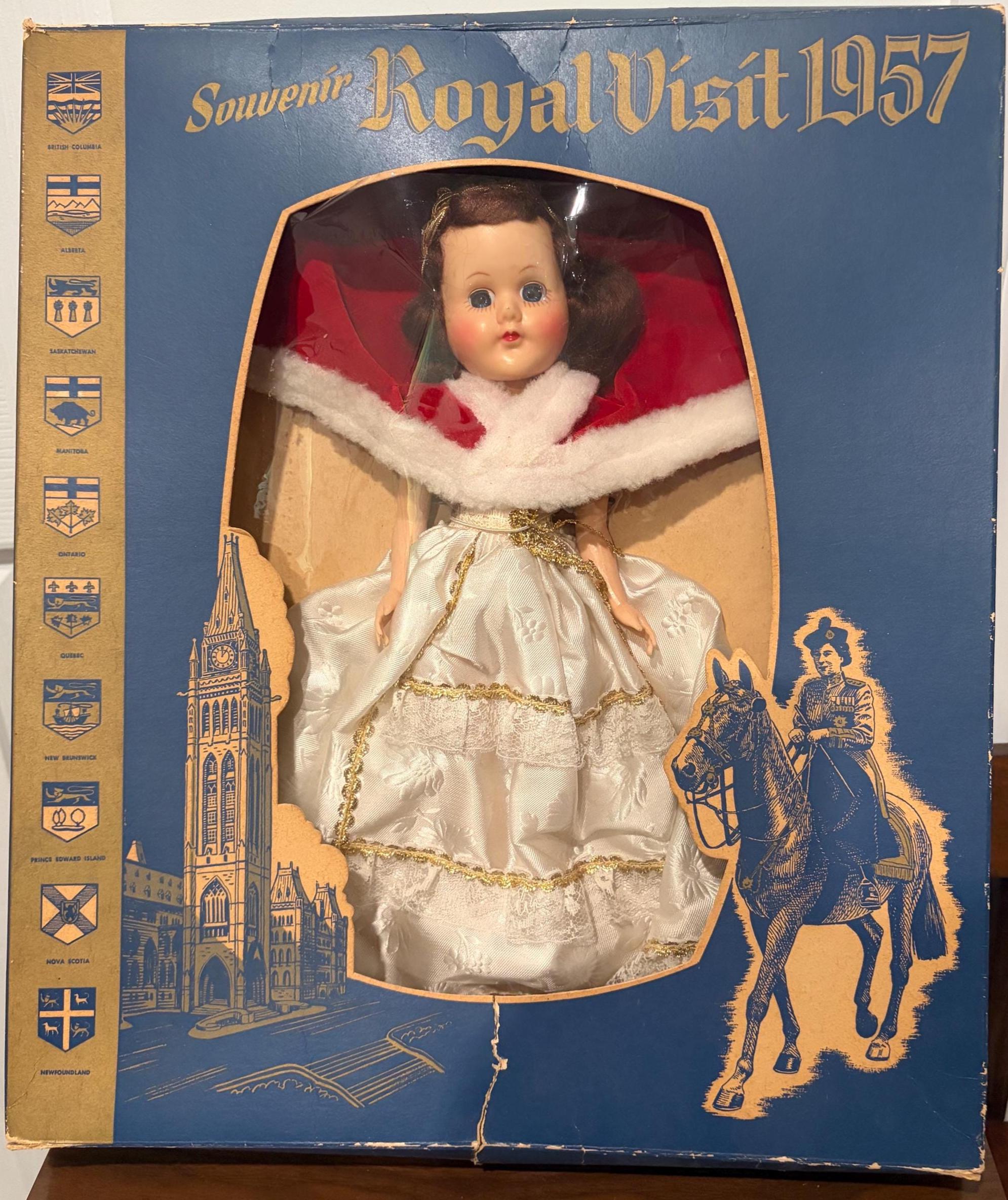 マダム アレクサンダー クイーン エリザベス #597 SLW (1954) マダム アレクサンダー クイーン エリザベス #597 SLW (1954