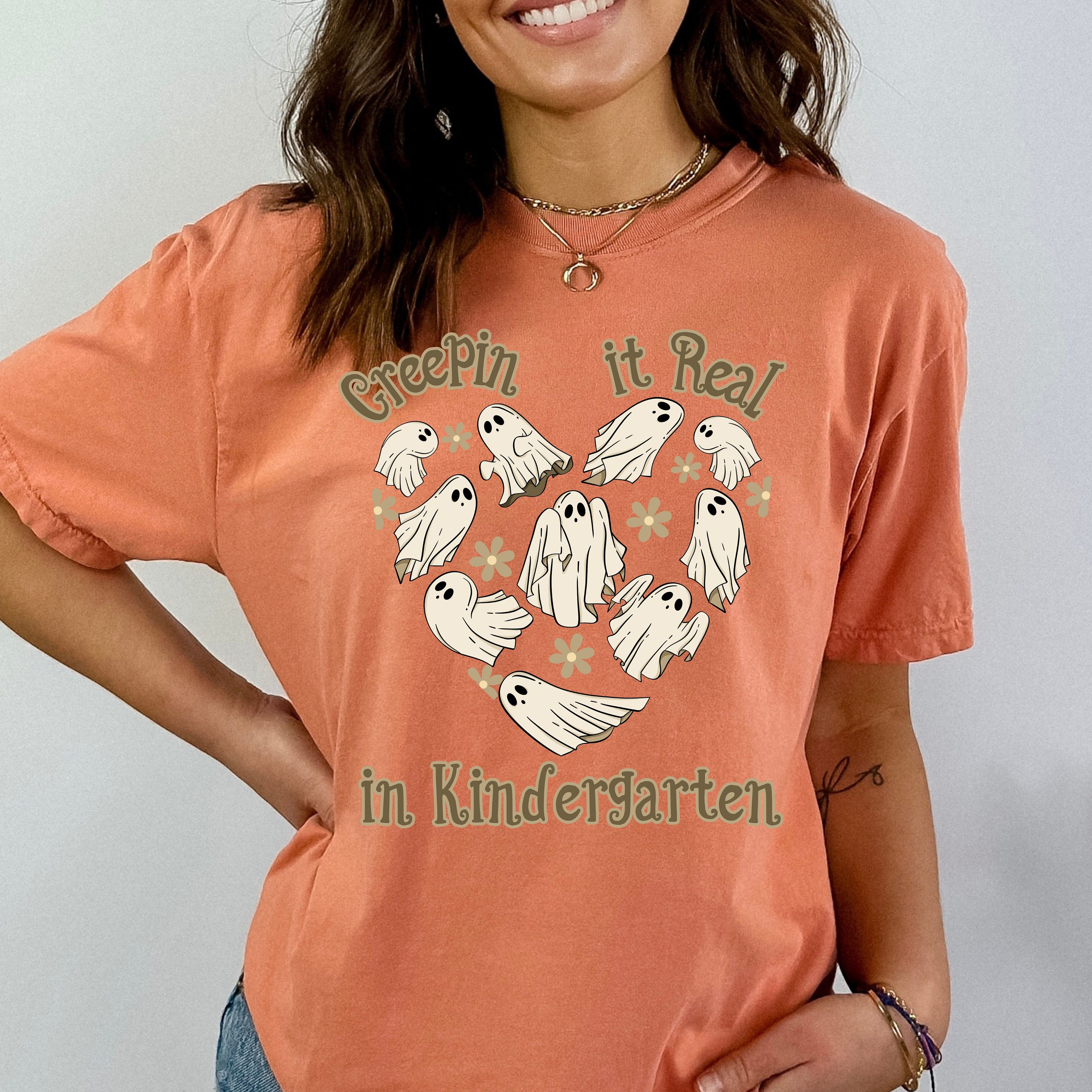 Discover Funny  "Creepin it Real,in Kindergarten" teacher shirt,kindergarten teacher Halloween shirt Kindergarten Halloween Shirt