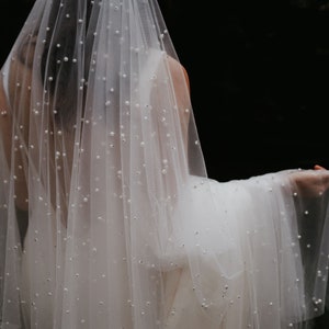 Pearl Wedding Veil Scattered Pearl Veil Embellished Veil Unique Luxury Pearl Bridal Veil Waltz Floor Chapel Cathedral length Wedding Pearl