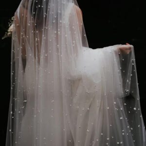 Pearl Embellished Wedding Veil Cathedral Length Scattered  display picture 3