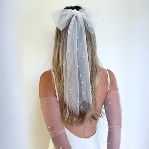 Pearl Tulle Bow Bridal Hair Bow Scattered Pearl Bow Veil Bride Bow Party Veil Pearl Bridal Short Veil Bachelorette Veil Bride To Be Gift