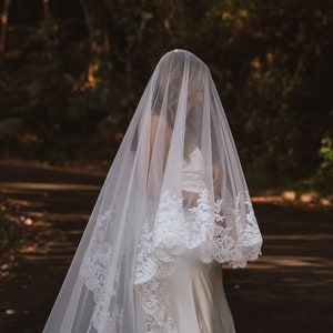 レースベール フルレースエッジウェディングベール レースブラッシャーベール ワイドスカラップレースエッジ2段ベール カスタムベール ヴィンテージレースクチュールベール モダン