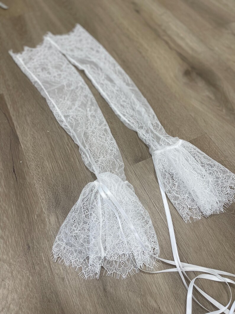 Frilly Lace Bridal Gloves Chantilly Lace Wedding Sleeve Ribbon Tie Lace Sleeve Wedding Dress Lace Glove Fingerless Bridal Sleeves Detachable