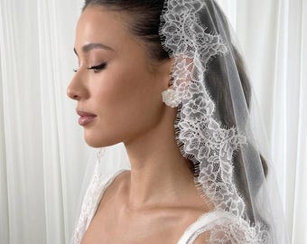 Lace Mantilla Veil Ivory Lace Edge Mantilla Scalloped Lace Edge Veil Eyelash Lace Mantilla Cathedral Length Veil Lace on Tulle Mantilla