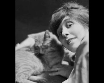 Early 1900s New York Studio: Iconic Black and White Photography, Women and Cat Portraits by Arnold Genthe