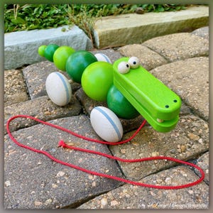 Handmade Wooden Crocodile Pull Toy: Child Development Walking Toy