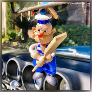 Handmade Popeye Wooden Bouncy Toy: Classic Cartoon Figurine