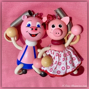 Wooden Pig Decor for Rustic Kitchen Window Art Girl And Boy Farm Animal Gift for Mom Sensory Learning Toy on Spring for Child Piggie Bouncie
