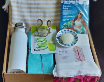 Gift box for Travelers / Set for vacation getaway / A Starter Kit Gift Box for Your Next Journey / Perfect Present for Adventure