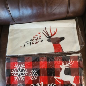 Brand New Set of 2 Coordinating Red And Black And White Christmas 17&quot; X 17&quot; Pillow Covers