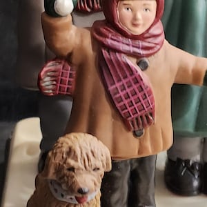 Vintage Dickens Holiday Musical Family Scene Music Box