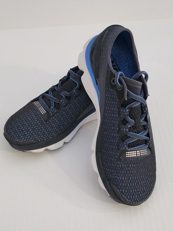Amazon.com | Under Armour Men's Curry 3Z7 Basketball Shoes