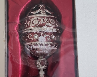 中国古玩　シャム銀蓋物　118g/幅約8.5㎝　東Y7-0630② Jane Seymour Burgundy Silver Jeweled Enamel Hinged Egg Music Box