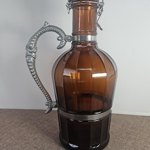 Vintage Muster Geschutzt Growler 2L Amber Glass Aluminum Handle Porcelain Top