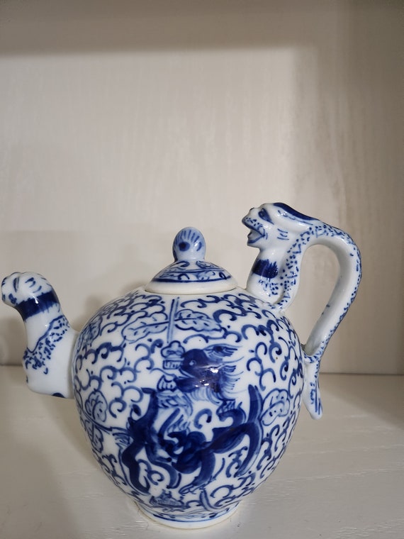 Vintage Chinese-Style Blue & White Porcelain Beads Blue Dragon Motif Hatpins Rare Large Blue & White Chinoiserie Dragon Motif Sphere, 4  main image 3