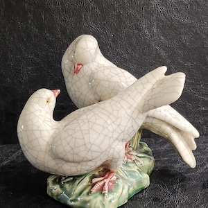 Antique Chinese Crackle Glazed Porcelain Turtle Doves Art Prottery Figurine Statue