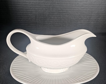 Gibson Design White Claremont (No Trim) Gravy Boat And Underplate Embossed