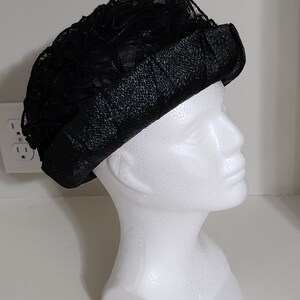 Vintage Black Raffia Crochet Hat: Sheer Ruffled Top  display picture 1