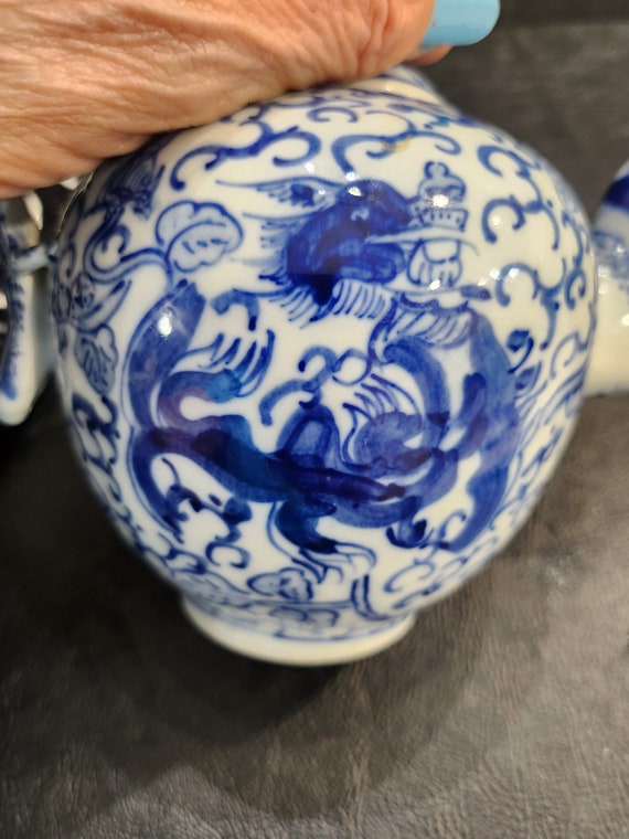 Vintage, Chinese Blue and White Porcelain Dragon Teapot  display picture 1