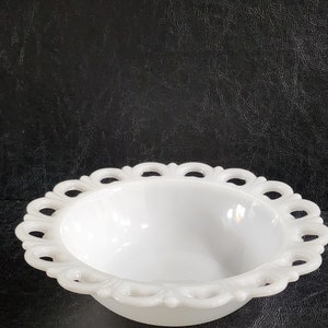 Anchor Hocking Milk Glass Old Colony Fruit Bowl With Laced Edge 9. 5&quot;
