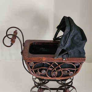 Antique Wicker Baby Doll Pram Carriage Buggy Stroller Home Decor