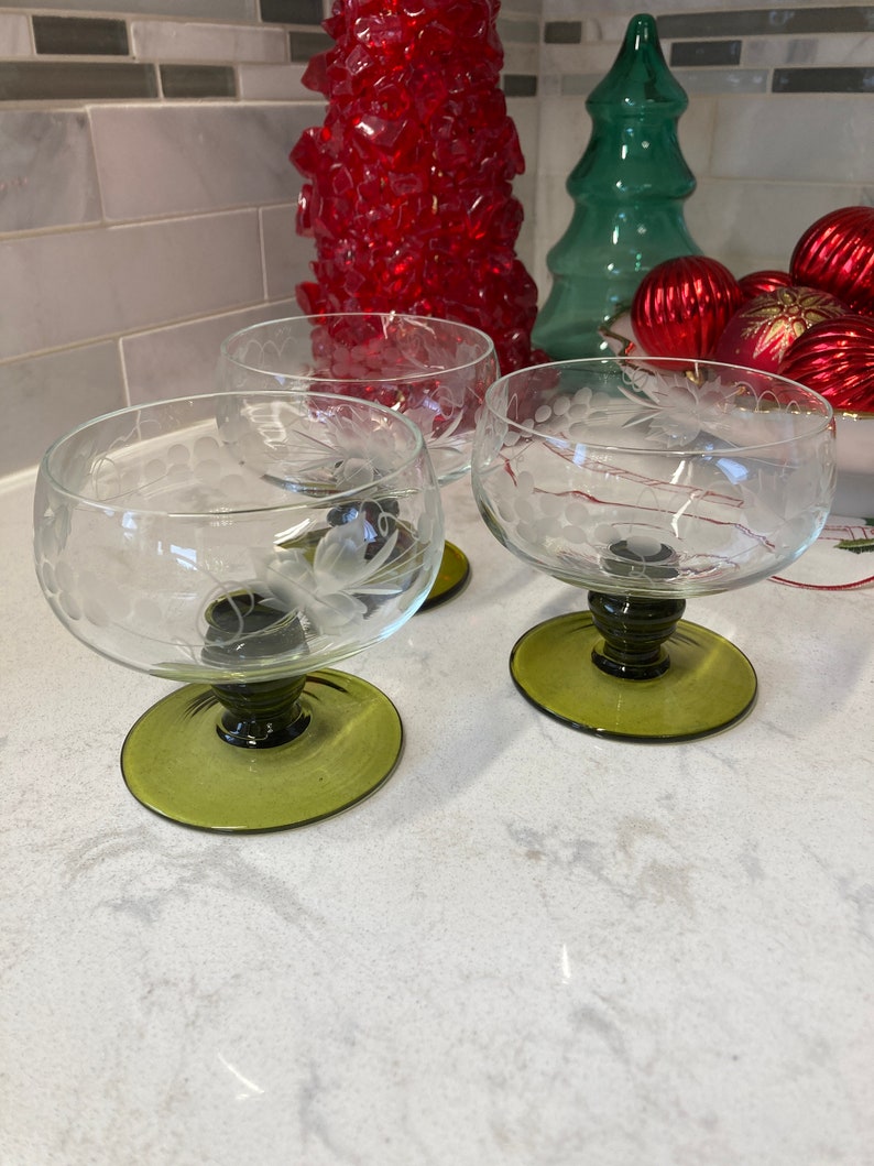 Vintage wine glasses/Vintage Avocado green stemmed/Etched Cordial glasses/ Vintage Brandyglasses/Hostess gift image 1